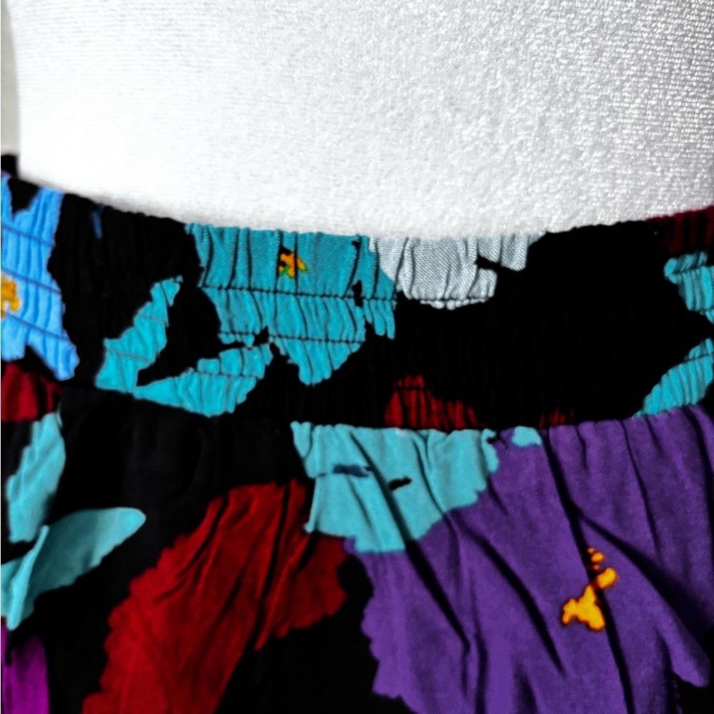 AnyBody A-Line Skirt - Black with Multicolor Floral 52 % Viscose 48% Cotton - Picture 3 of 7